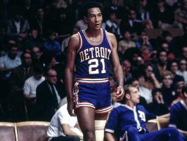 马卡报：皇马小将居莱尔并没有受伤，只是受到了撞击